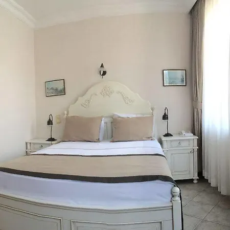 La Paloma Hotel