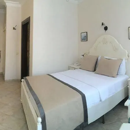 La Paloma 3*